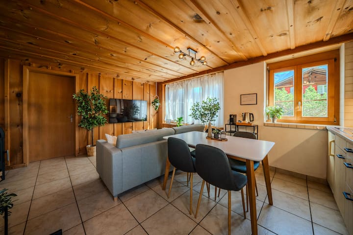 Alpine Hideaway Near Brienz | Hot Tub & Parking - Brienz
