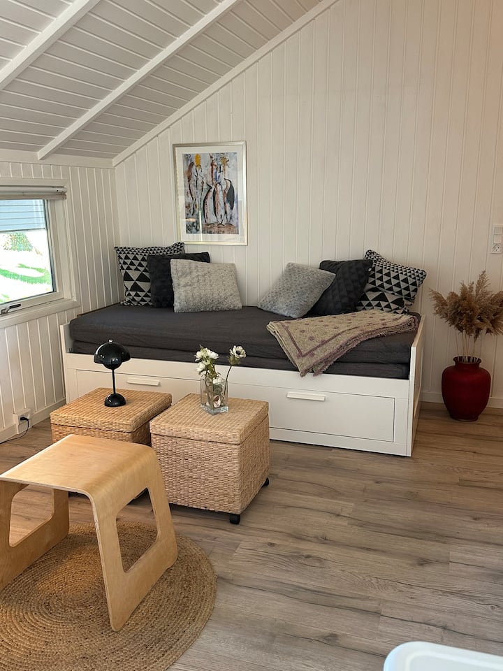 The bed pulls out to the double bed