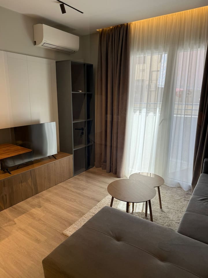 Entire Apartment In Tirana - Tirana