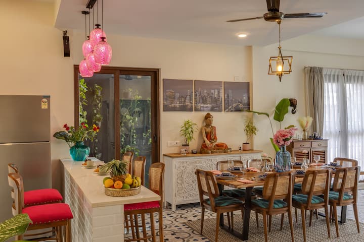 Dining area image 2