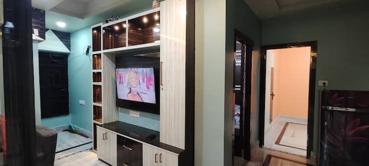 Entire Appartment Of Newly Furnished 7bhk. - Kolkata