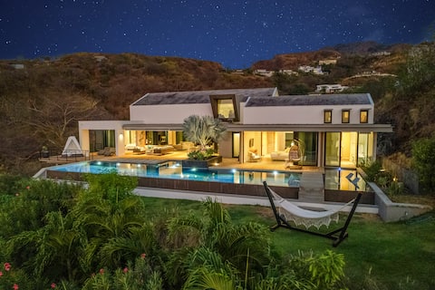 Luxury Villa with stunning views! - Fully Staffed