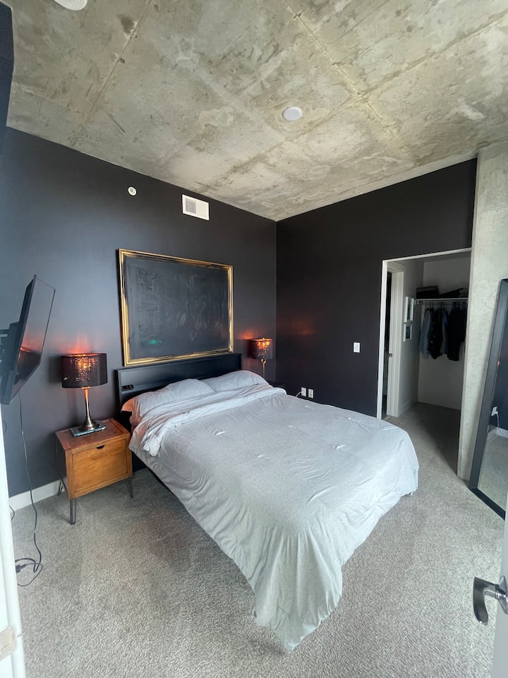 От леглото се вижда изгрева над града! 