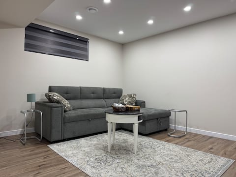 Top Airbnb: Pearl Homes - Basement suite with private entrance in Winnipeg Metropolitan Area