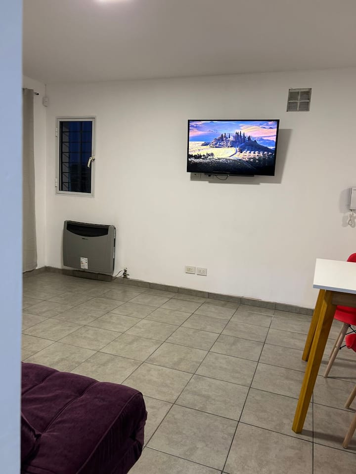 Departamento Amplio, Zona Centro Con Cochera. - Villa Mercedes