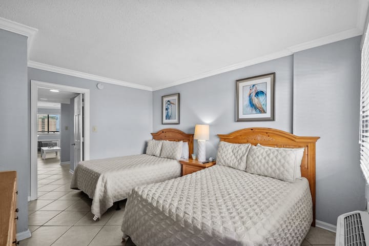 Dos camas acogedoras esperan una estadía tranquila.