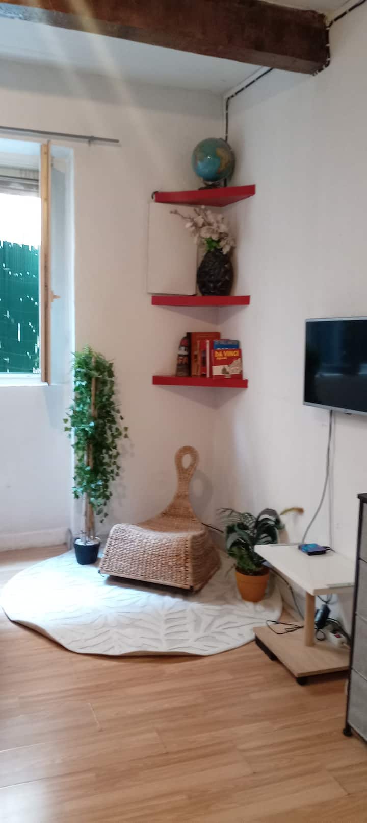 Low Cost Apartment In La Plaine - Marseille