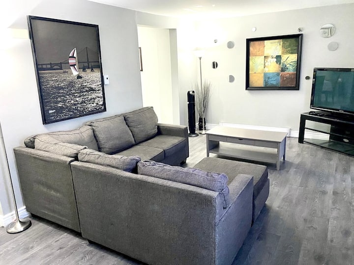 Group Friendly,3 Bedrooms Sleep 6
No A/c Available - 蒙頓