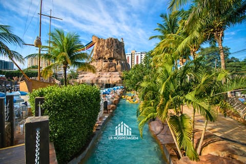 Piazza diRoma – Apt 914 + Club diRoma Water Park