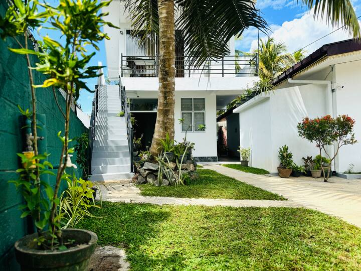 Luxury 2-floor Villa – Private Units In Hikkaduwa - Hikkaduwa