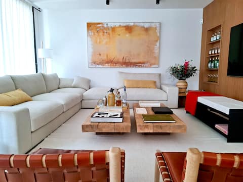 Airbnb con mejor rendimiento: Villa Almencino: Luxury, Golf, and Design in Marbella en Marbella