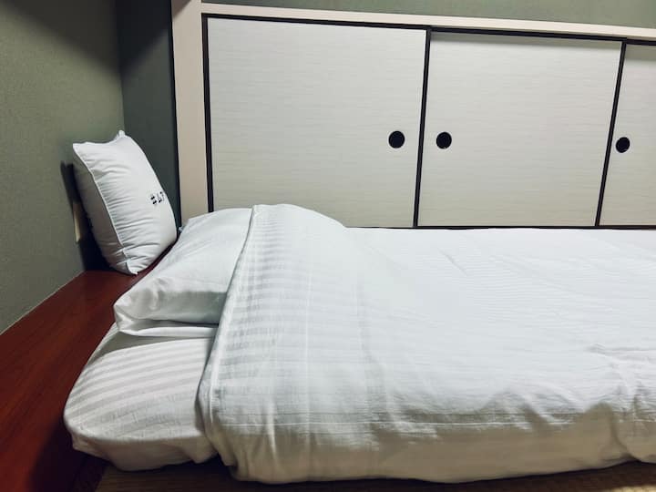 საძინებელი 2