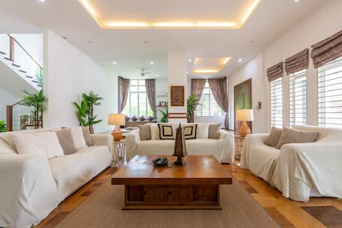 ForestEdge Bungalow 9BR, 42 Guests, Templer Villa