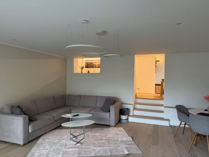 Sunny Holiday Apartment In Starnberg - Berg