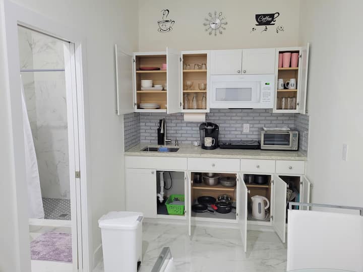 Bright, Private Studio Retreat In Cape Coral, Fl - Cape Coral, FL