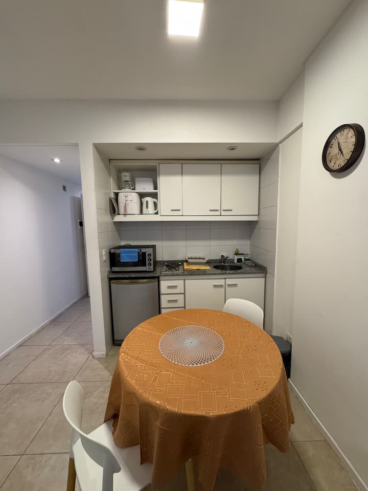 Studio apartment in Monserrat