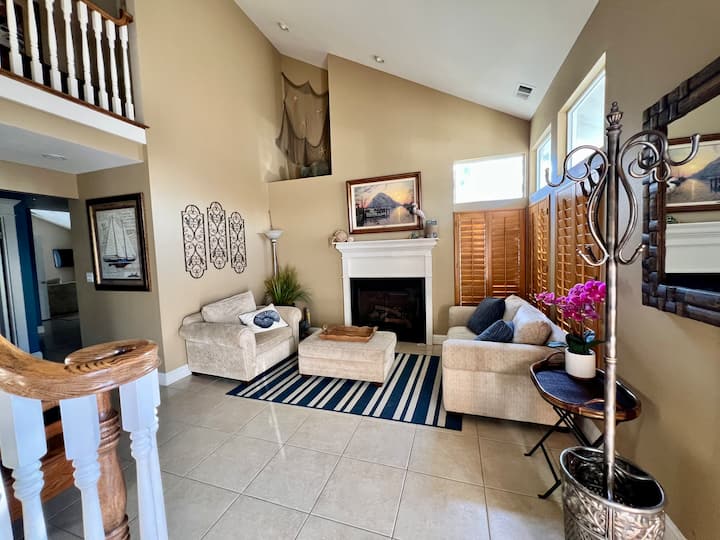 Beautiful Morro Bay Beach Retreat - Morro Bay, CA