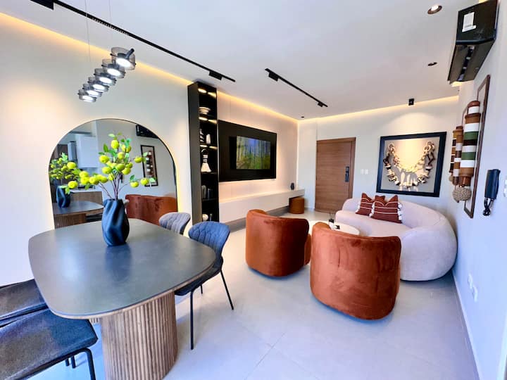 Lujoso Apartamento En Naco, Jacuzzi Y áRea Social - Santo Domingo