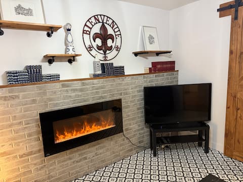 Successful Airbnb property: The little apartment on Thomas in Coquitlam