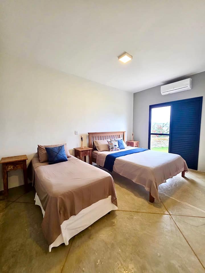 Ყველაფერი იმისთვის, რომ ეს შესანიშნავი სიზმრების ღამე იყოს.
