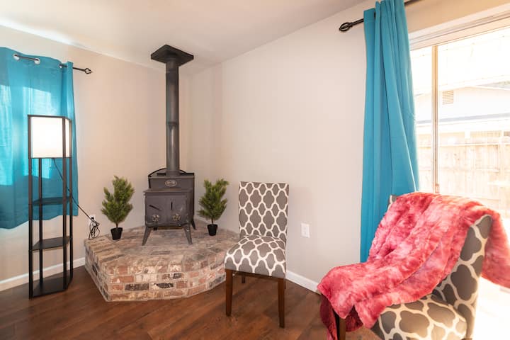 Homey Retreat Near Bethel! - Redding, CA