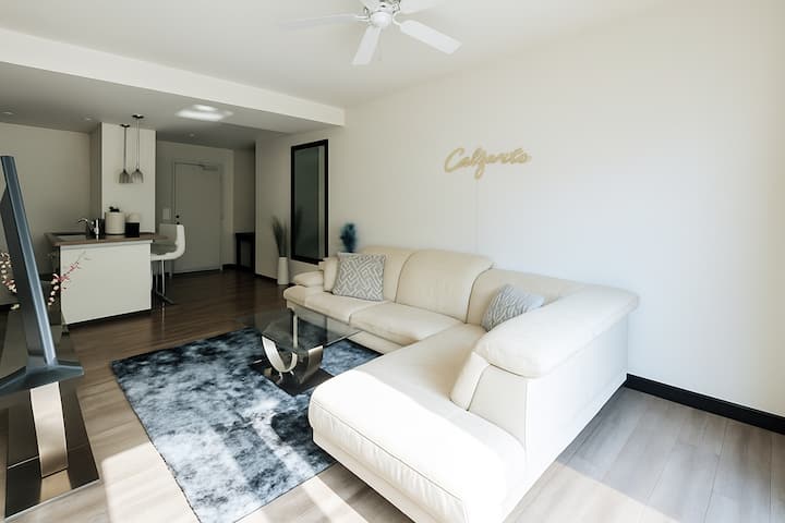Atmospheric 1br | Santa Monica Blvd | Weho - Beverly Hills