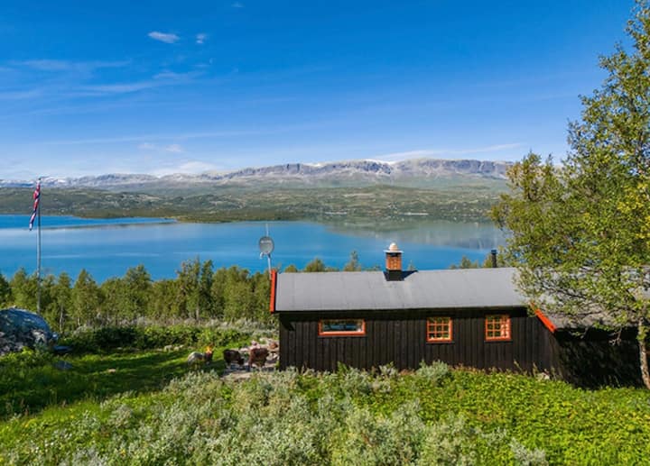 Enkel Hytte Med Nydelig Utsikt - Noruega