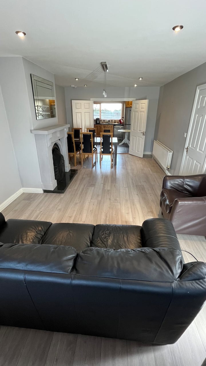 Beautiful 5 Bedroom Home Near To Sligo Town Centre - Sligo