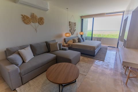 Popular Airbnb listing: Paradise Oceanfront Retreat in Punta Arena