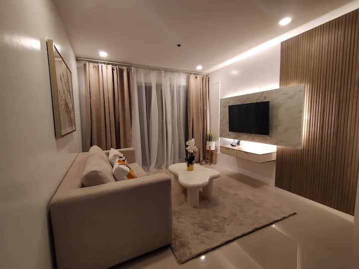 Iloilo Chic Condo - Iloilo City