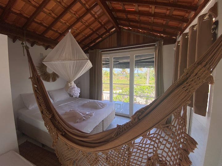 спалня 1 в дървена колиба – 1 двойно легло/1 единично легло 