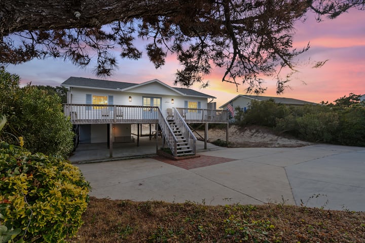 Private Luxe Beach Escape.
1 Minute Walk To Beach! - エメラルド・アイル, NC