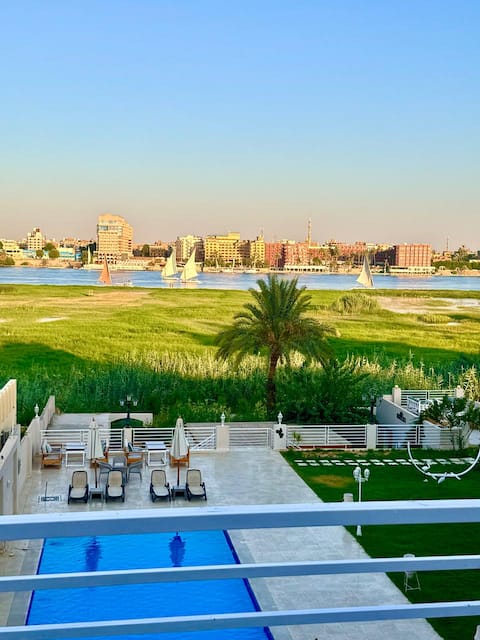 Royal Nile Villa - Luxury Nile Sky Penthouse 2