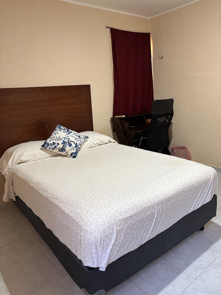 Schlafzimmer 2