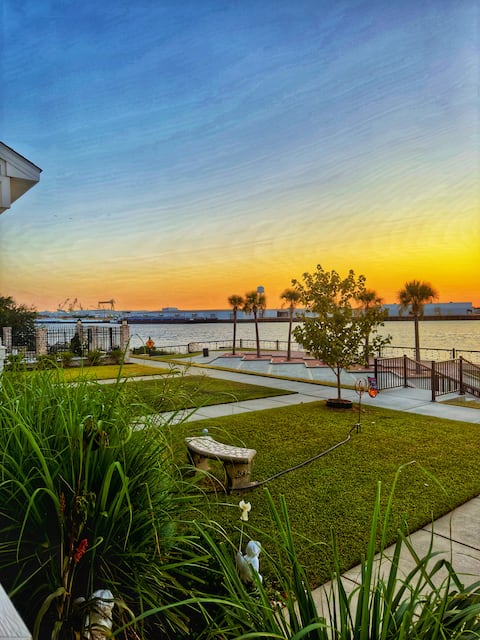 Riversedge Downtown
