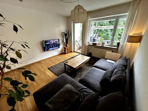 Successful Airbnb property: Modern 3-Rooms-Flat in beautiful Schwabing in Am Luitpoldpark