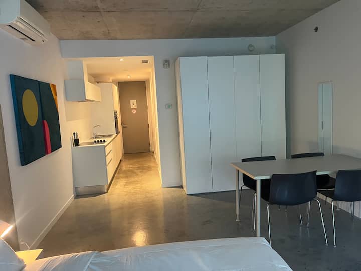 F - 03 Loft - Montreal