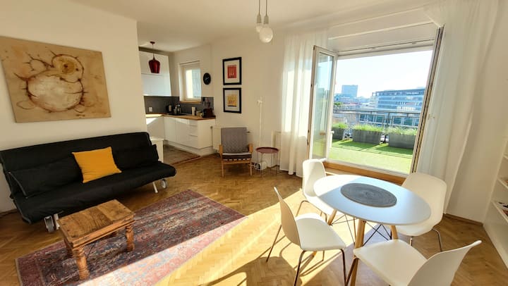 Apartmán V Centre S Terasou A Výhľadmi - Bratislava