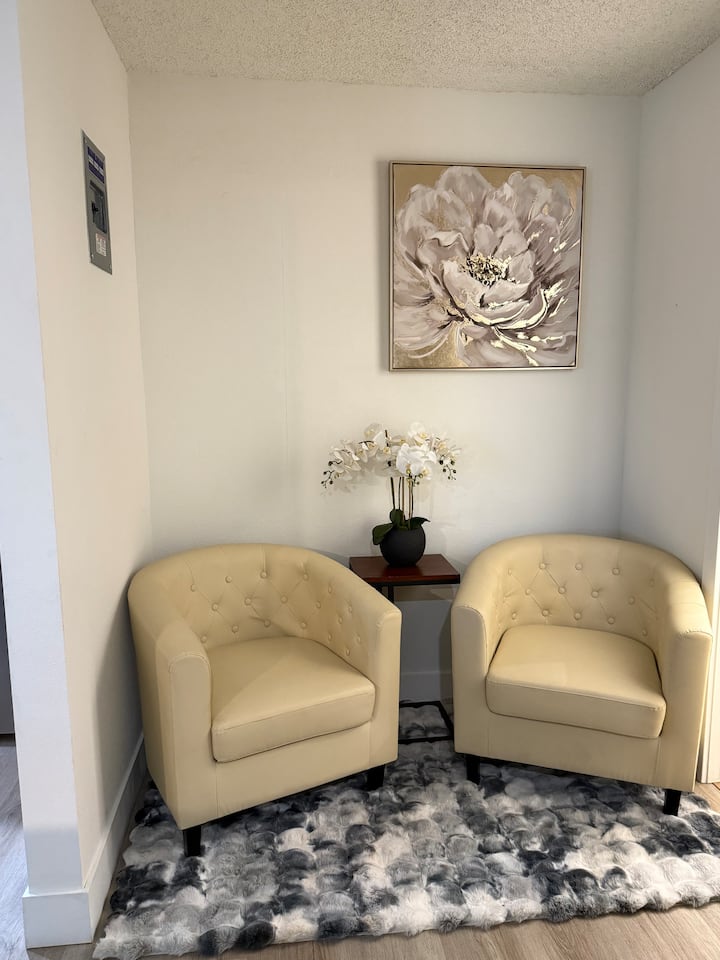 1br/1ba10min To Airport ~Free Wifi ~ Free Parking - Las Vegas, NV