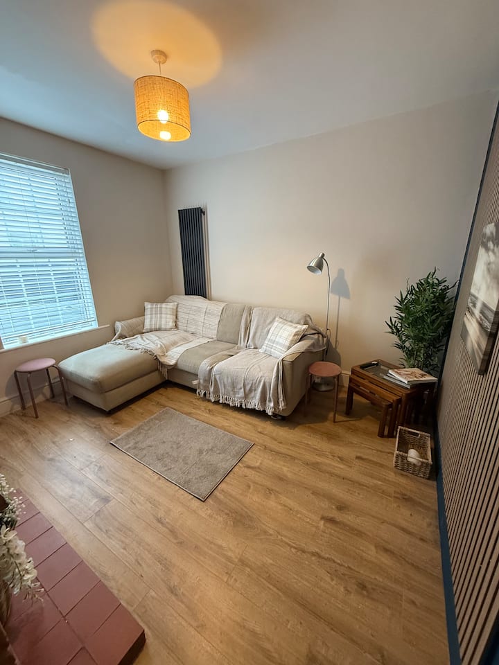 Cheltenham Town House - Sleeps 8 - Central - Cheltenham