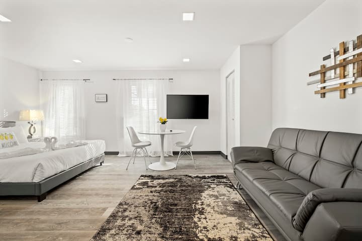 Updated Studios At Miami Dade Favorite's Best Inn! - Kendall, FL