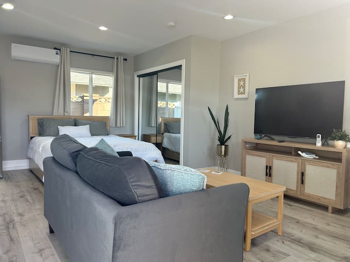 New Private Cottage Style Studio - Orange County, CA
