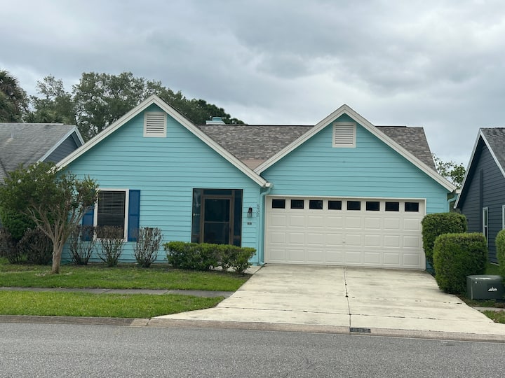 Canal-view 3br Retreat, 2mi To Beach, Pet Friendly - New Smyrna Beach, FL