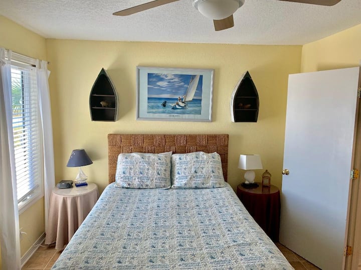 San De Luna #15–foot Steps From The Gulf And Sound - Pensacola Beach, FL