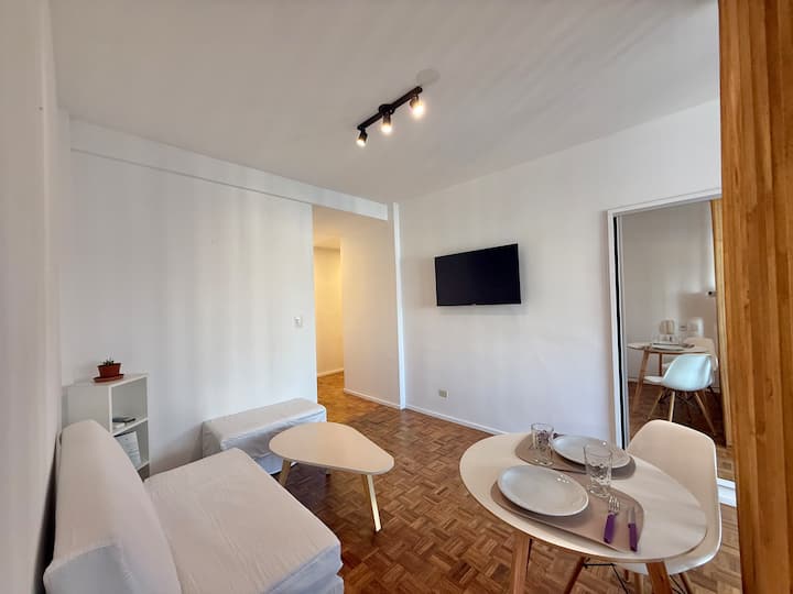 Renovated studio apartment on the 13th floor in Recoleta