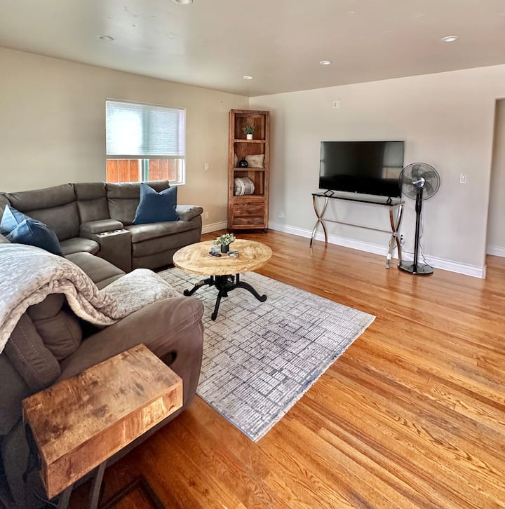*Newly Furnished Pet Friendly Seaside Retreat* - Marina, CA