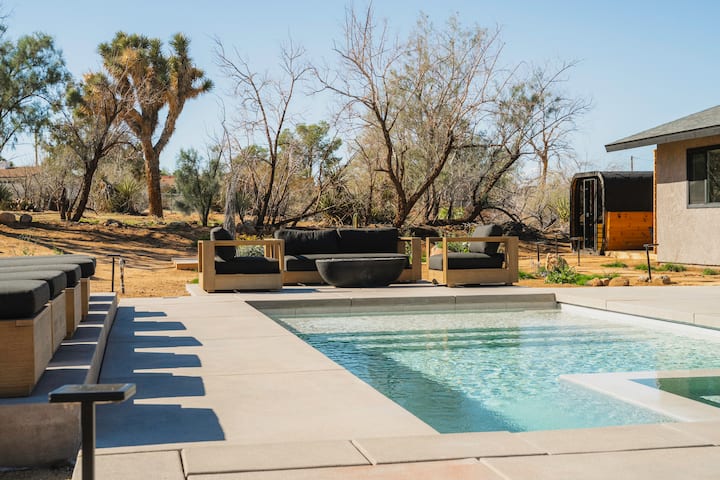 Soluna Amaru | Pool, Sauna, Yoga, Firepit & Views - Joshua Tree, CA