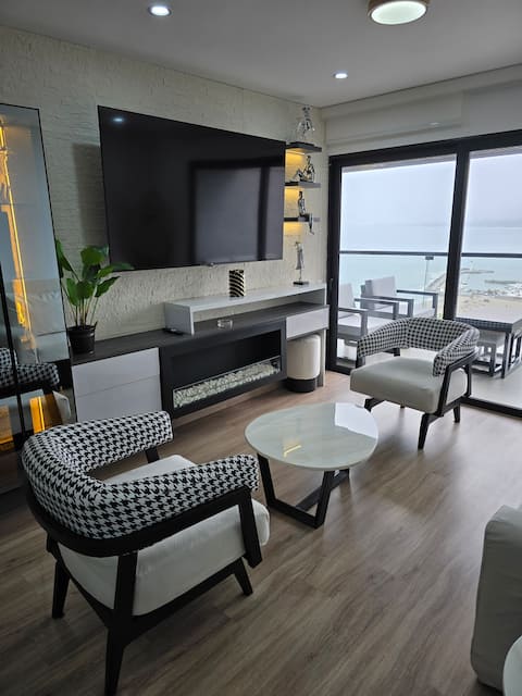 Comfort and Elegance, Oceanfront