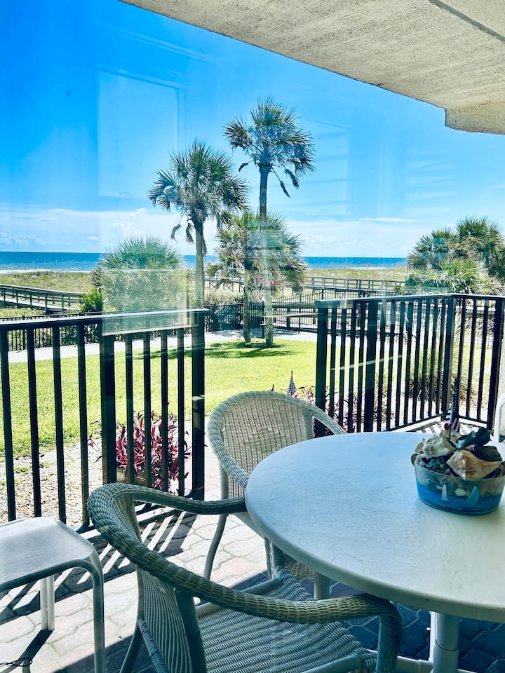 The Seahorse, Few Steps From Beach, Views Galore - Fernandina Beach, FL