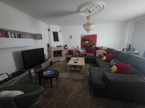 Popular Airbnb listing: Villa Ramos — Albufeira in Albufeira E Olhos De água